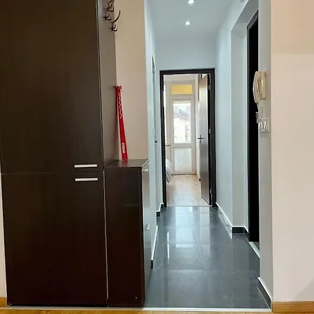 2bd On Vitosha Street By Cosher Apartment *